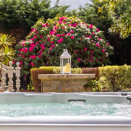 Familiar - Jacuzzi - Children's Area Βίλα Bacoi